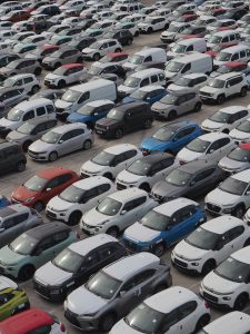 Leilão de Veículos Retomados: Como Comprar Carros Recuperados de Financiamento Abaixo da FIPE